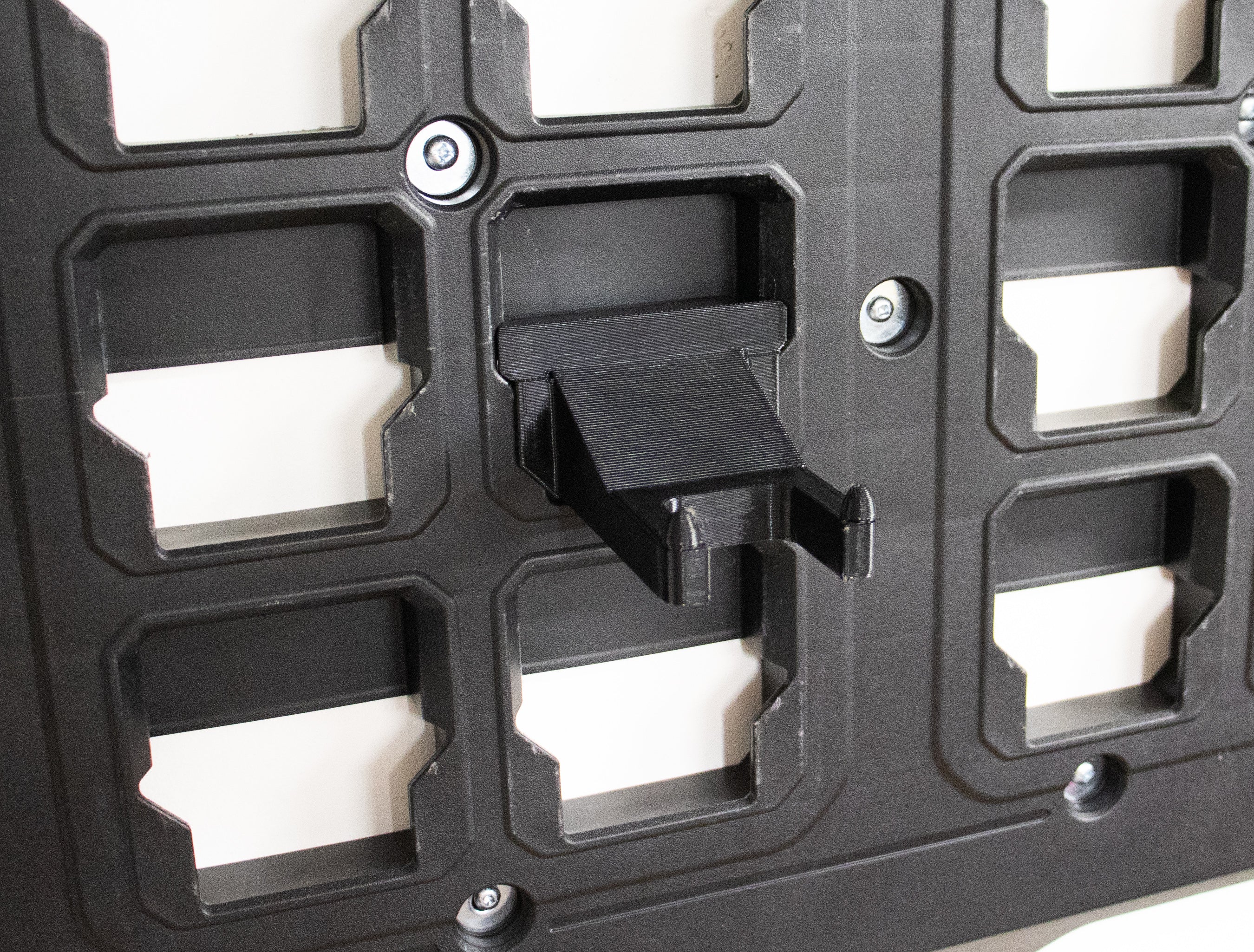 Packout Wall M18 Compact Vacuum Mount